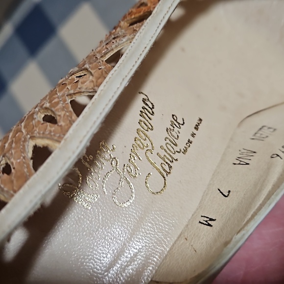 Rodina Ferragamo Schiavone heels 7M - Picture 5 of 8